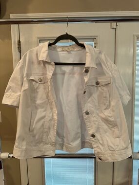 Size 18/20W Cato White Short-Sleeve Denim Jacket. Never worn!
